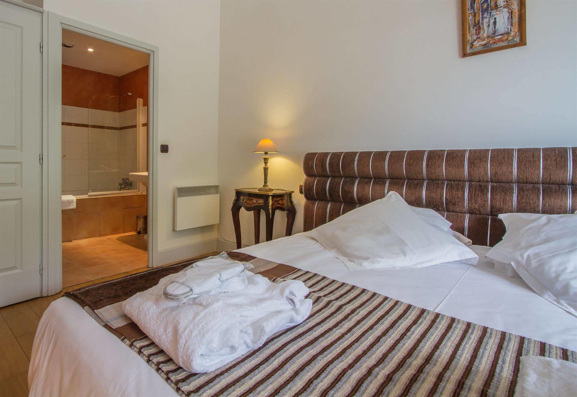 Le Pavillon Du Chateau, Hotel & Spa Ревель Екстер'єр фото