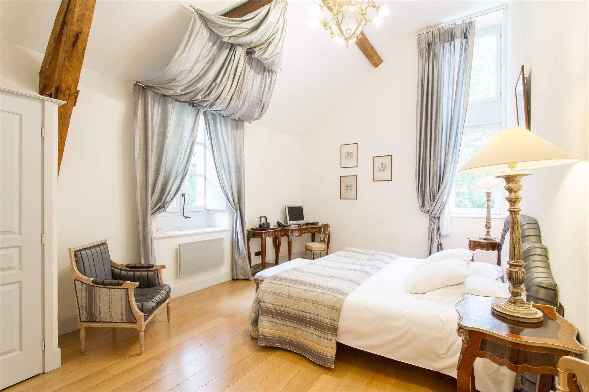 Le Pavillon Du Chateau, Hotel & Spa Ревель Екстер'єр фото